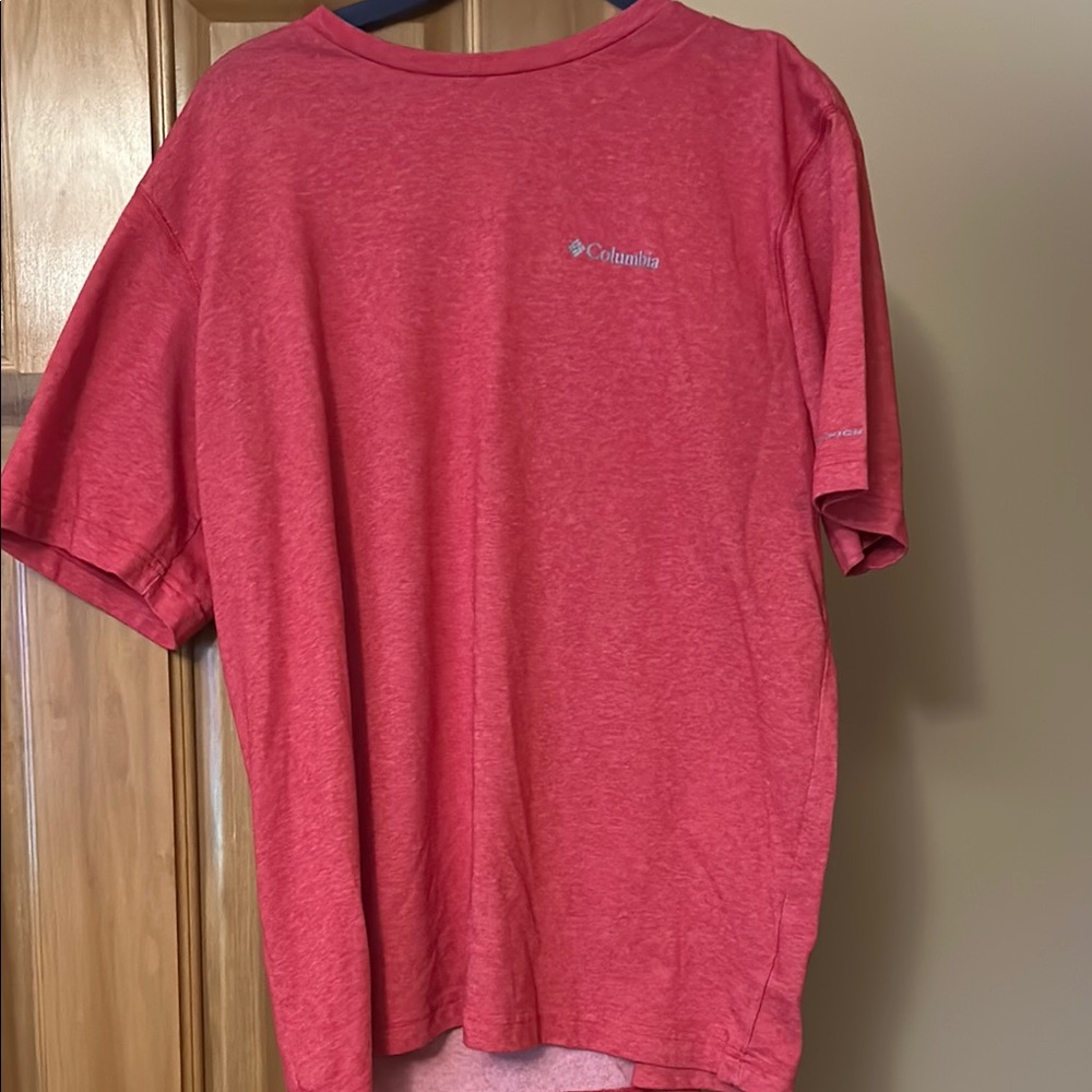Columbia Red Marled T-Shirt, Size L